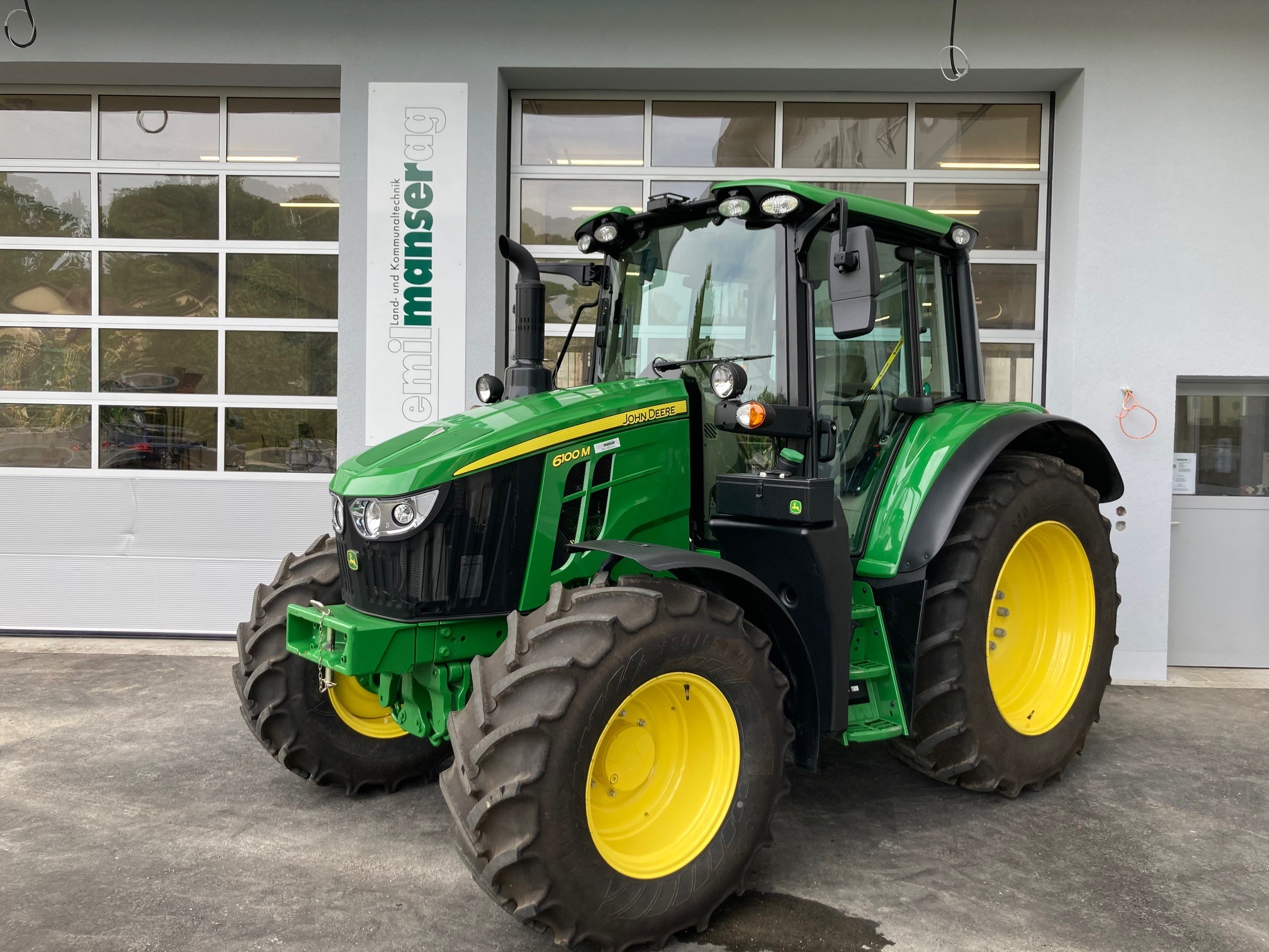 John Deere 6100M