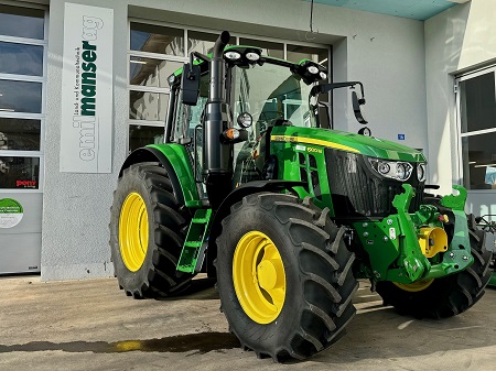 John Deere 6100M1